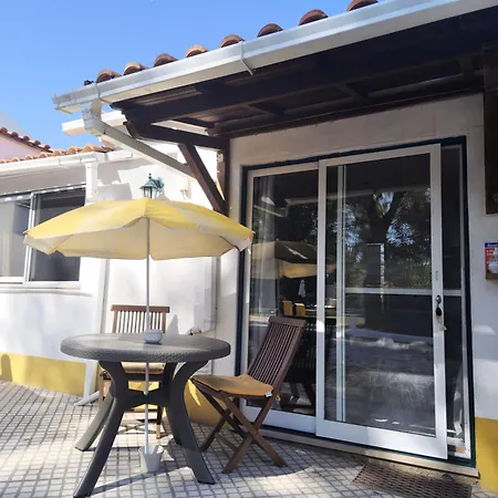 Casal Do Varatojo Tatil Evi